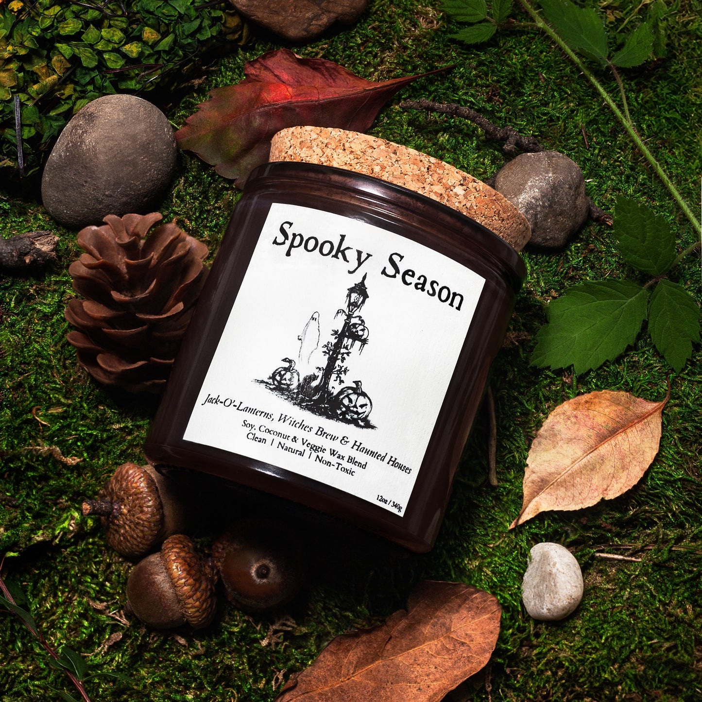 Spooky Season : Embrace the magic of fall with this spooky candle!